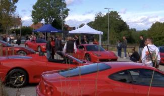 Ferrari Tributo : 60 Ferrari sur le campus de la FUCaM, en souvenir du Grand Prix de Mons