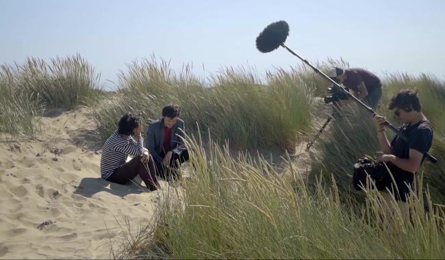 "Tout va bien !" : le nouveau documentaire de Stefan Thibeau consacré au cinéaste Jan Bucquoy