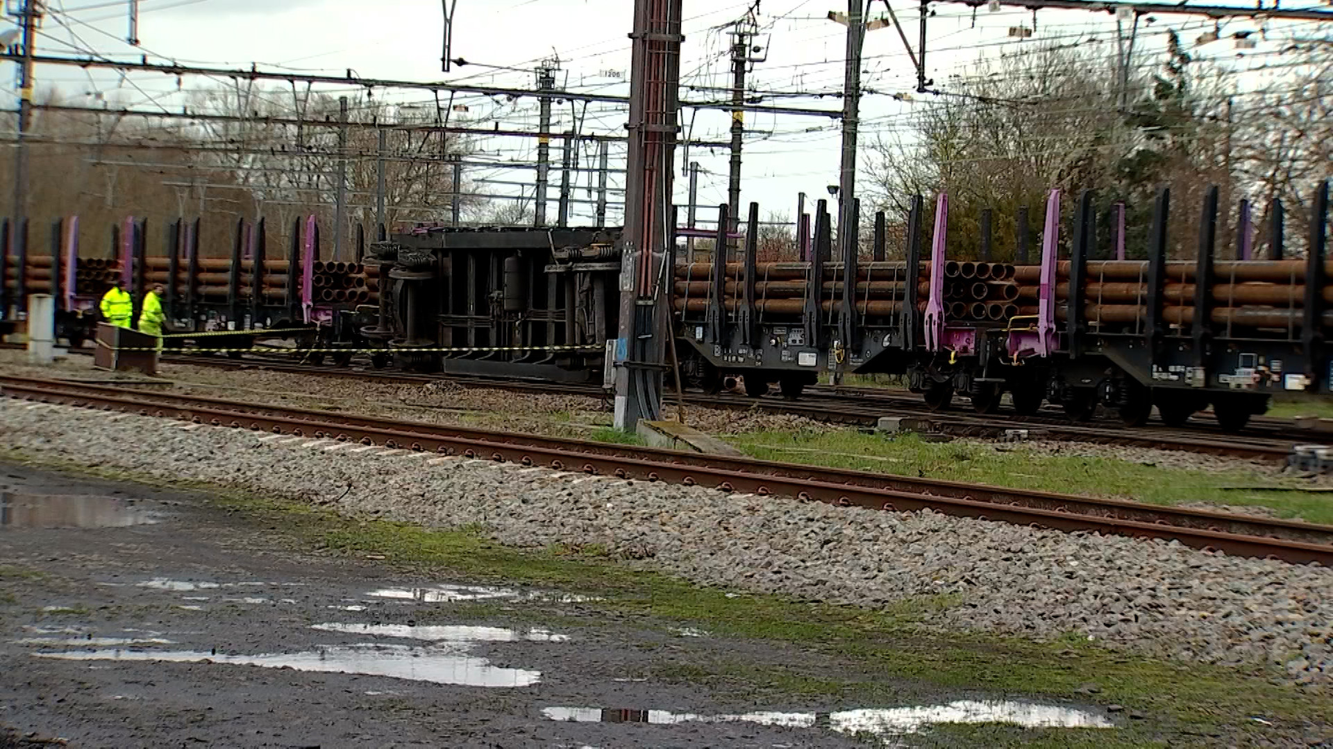 Trafic des trains à l'arrêt entre Mons/St-Ghislain et Mons/Quévy