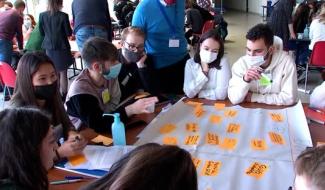 Hackathon: Des étudiants de diverses facultés de l'UMons s'unissent et travaillent ensemble