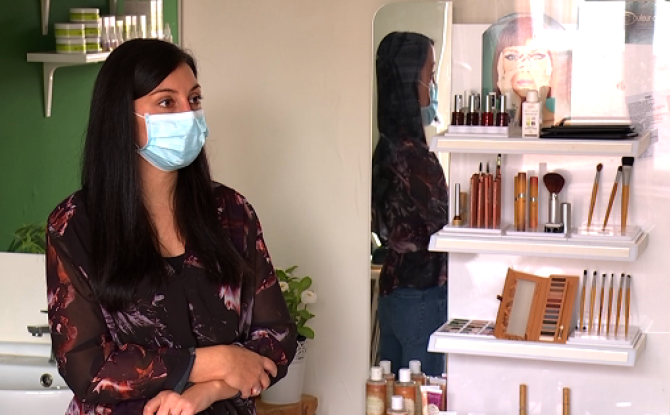 La fermeture des salons de coiffure est-elle justifiée ?